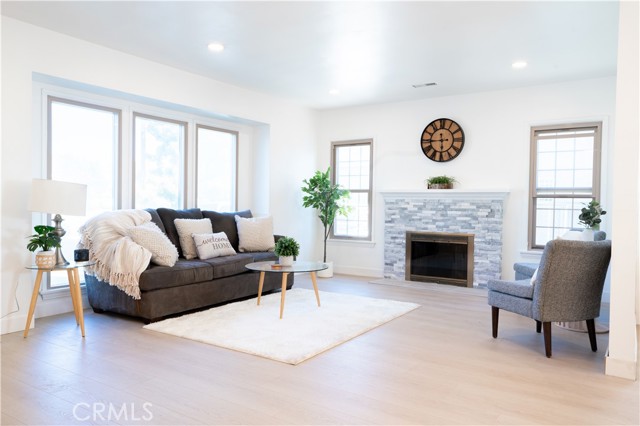 Detail Gallery Image 5 of 38 For 9821 S 8th Ave, Inglewood,  CA 90305 - 3 Beds | 2 Baths