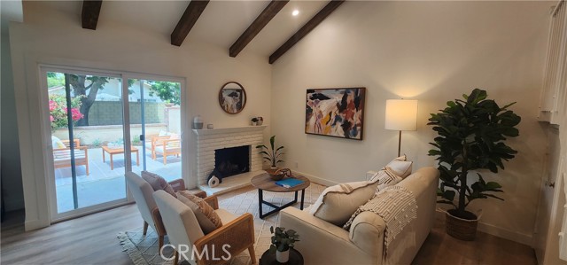 Detail Gallery Image 14 of 33 For 519 Amber Dr, Huntington Beach,  CA 92648 - 3 Beds | 2/1 Baths