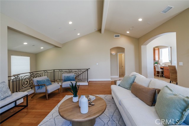 Detail Gallery Image 13 of 46 For 2210 Mathews Ave a,  Redondo Beach,  CA 90278 - 3 Beds | 2/1 Baths