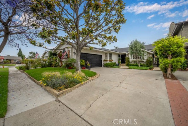 3650 Claremore Avenue, Long Beach CA: https://media.crmls.org/medias/2ef01818-98e1-46da-ae46-c5280c65aad1.jpg