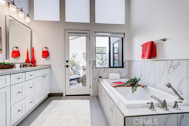 101 Broadway, Redondo Beach, California 90277, 3 Bedrooms Bedrooms, ,2 BathroomsBathrooms,Residential,For Sale,Broadway,SB25056727
