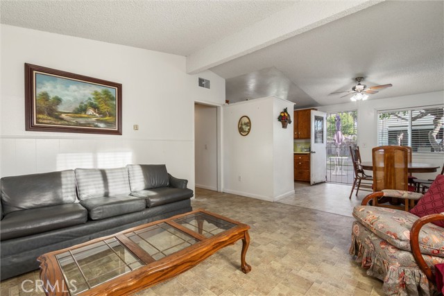 Detail Gallery Image 7 of 27 For 12918 Pinney, Pacoima,  CA 91331 - 3 Beds | 2 Baths