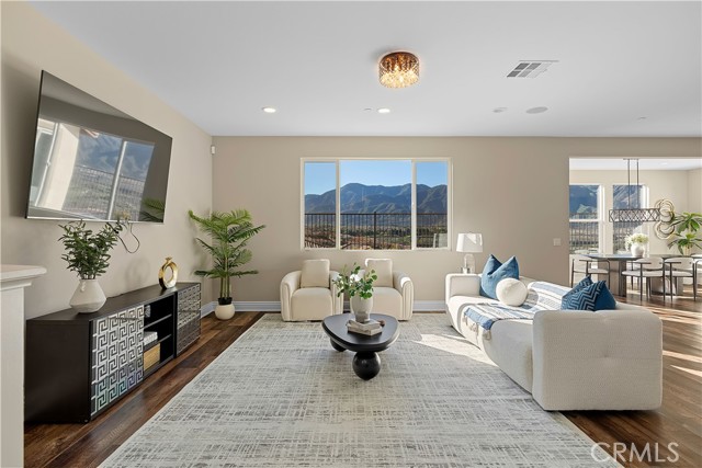 Detail Gallery Image 5 of 33 For 11313 Atlas Ct, Corona,  CA 92883 - 4 Beds | 2/1 Baths