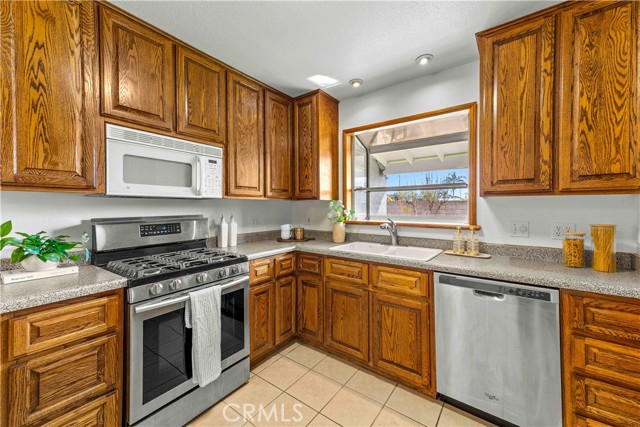 Image 20 of 39 For 5482 Myra