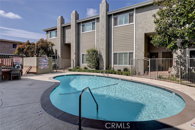 609 Meyer Lane, Redondo Beach, California 90278, 2 Bedrooms Bedrooms, ,1 BathroomBathrooms,Residential,Sold,Meyer,SB24058843