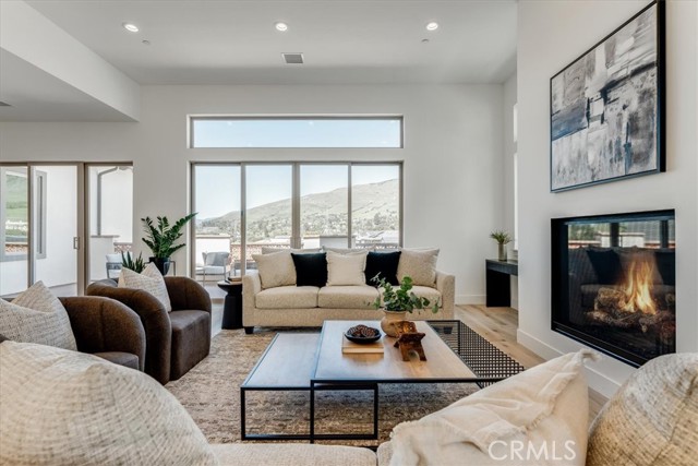 Detail Gallery Image 5 of 21 For 1433 Hansen Ln, San Luis Obispo,  CA 93401 - 4 Beds | 3/1 Baths