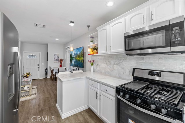 Detail Gallery Image 11 of 28 For 1046 253rd St #B,  Harbor City,  CA 90710 - 3 Beds | 2/1 Baths