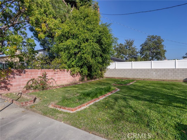 Detail Gallery Image 32 of 40 For 13607 Huston St, Sherman Oaks,  CA 91423 - 3 Beds | 2 Baths