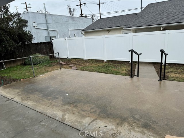 Detail Gallery Image 15 of 15 For 22051 Vanowen Street, Canoga Park,  CA 91303 - 3 Beds | 2 Baths