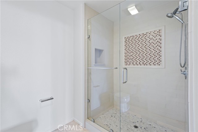 Detail Gallery Image 11 of 23 For 5115 Kester #202,  Sherman Oaks,  CA 91403 - 2 Beds | 2 Baths