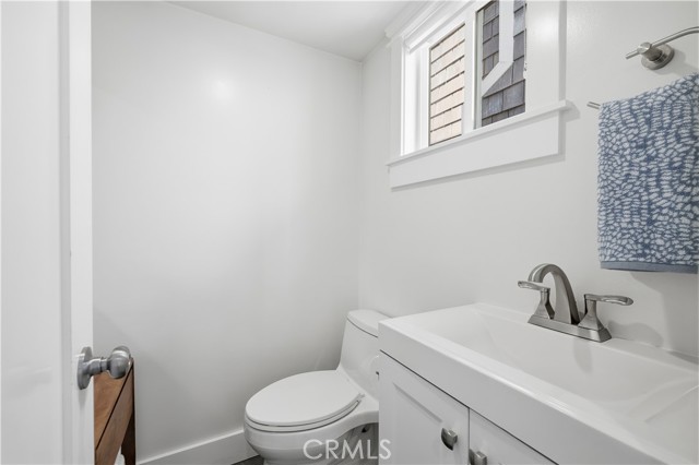 Detail Gallery Image 8 of 38 For 130 Cordova Walk, Long Beach,  CA 90803 - 2 Beds | 2/1 Baths