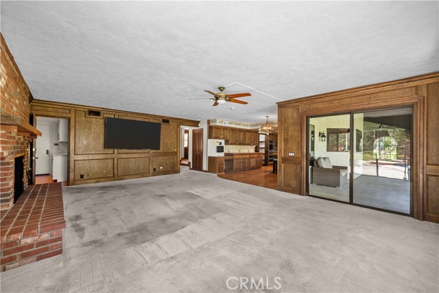 25472 Via Acorde, Valencia CA: https://media.crmls.org/medias/2ef6fd99-c439-4838-a712-6951ecd1f9c7.jpg