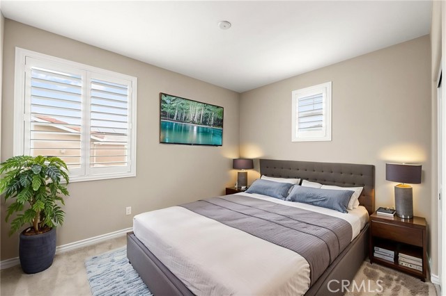 Image 39 of 75 For 45745 Altree Court