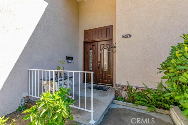 Detail Gallery Image 4 of 67 For 12457 Bradford Pl, Granada Hills,  CA 91344 - 4 Beds | 3 Baths