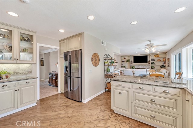 Detail Gallery Image 11 of 59 For 19350 Winged Foot Cir, Porter Ranch,  CA 91326 - 5 Beds | 4 Baths