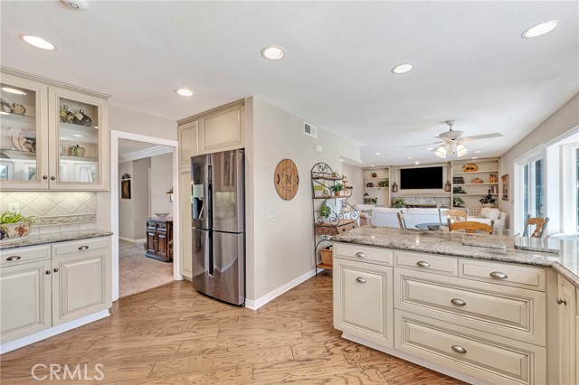 Detail Gallery Image 11 of 59 For 19350 Winged Foot Cir, Porter Ranch,  CA 91326 - 5 Beds | 4 Baths