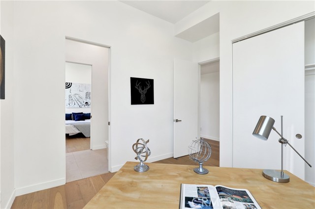 Detail Gallery Image 20 of 45 For 3949 Glenalbyn Dr, Los Angeles,  CA 90065 - 3 Beds | 2/1 Baths