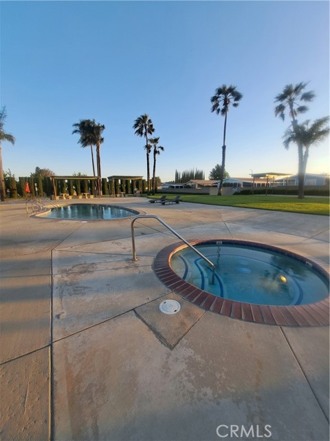 Detail Gallery Image 26 of 34 For 2498 Ayala Dr #136,  Rialto,  CA 92377 - 2 Beds | 2 Baths