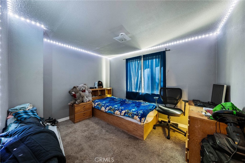 https://media.crmls.org/medias/2ef87add-8815-4483-becc-0b0bb17549f7.jpg?preset=X-Large