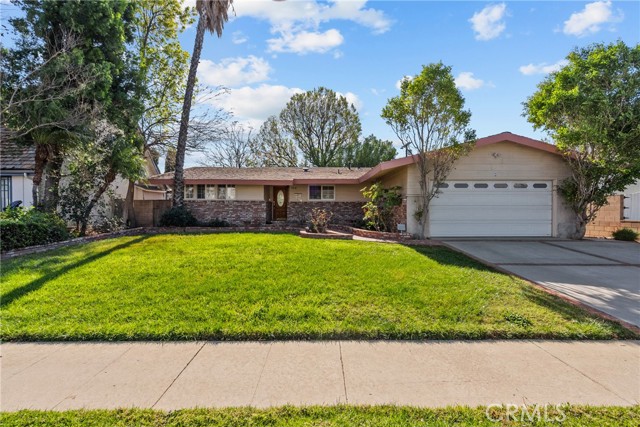 Detail Gallery Image 2 of 48 For 19838 Labrador, Chatsworth,  CA 91311 - 3 Beds | 2 Baths