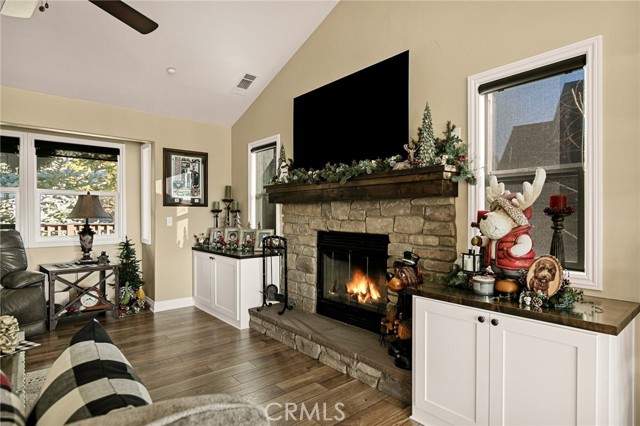 Detail Gallery Image 8 of 30 For 26680 Merced, Lake Arrowhead,  CA 92352 - 3 Beds | 2/1 Baths