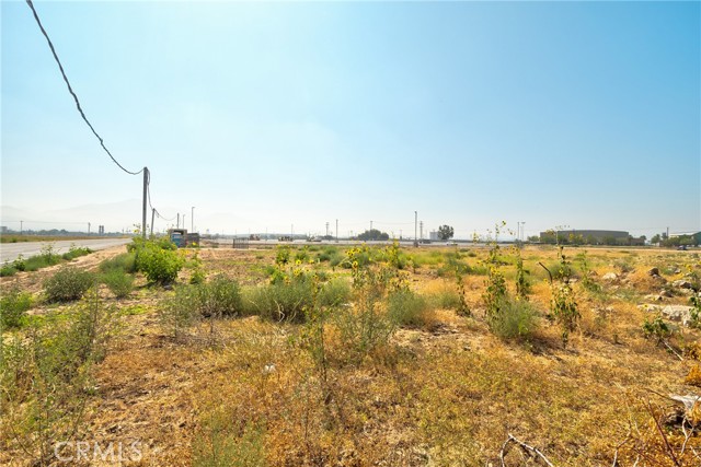 0 E 5th Street, San Bernardino CA: https://media.crmls.org/medias/2efc250b-ff0d-455f-a91b-970be6d35d32.jpg