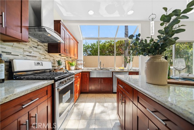 32 Belcanto, Irvine CA: https://media.crmls.org/medias/2efca917-bb93-4273-8b7e-452e8a6f469f.jpg