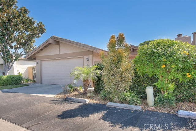 Detail Gallery Image 3 of 42 For 12112 Spencer Dr, Garden Grove,  CA 92841 - 4 Beds | 2 Baths