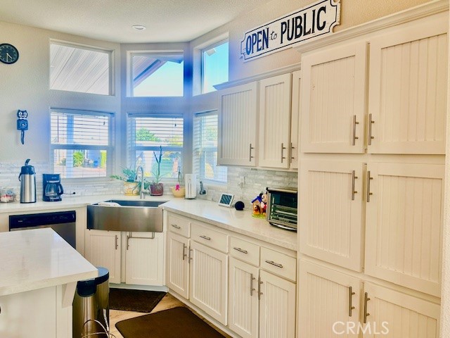 8901 Eton Avenue, Canoga Park CA: https://media.crmls.org/medias/2efdf9d6-04f4-4b18-affa-fd589316ccd5.jpg