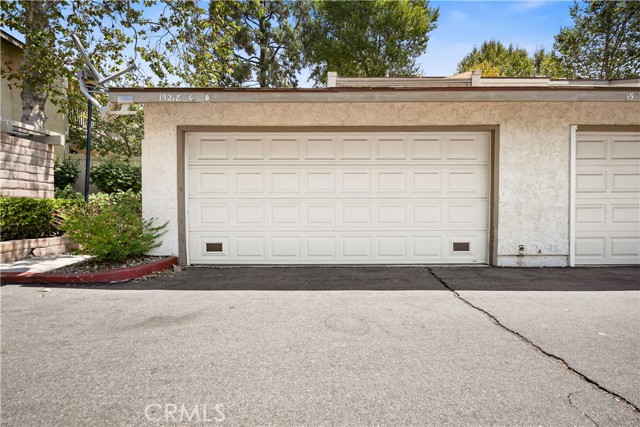 15218 Campus Park Drive, Moorpark CA: https://media.crmls.org/medias/2efe97fd-cc62-4436-a3fc-f6bb3f7321f9.jpg
