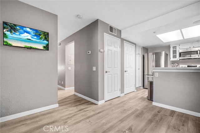 192 S Cross Creek Road, Orange CA: https://media.crmls.org/medias/2efecfc3-e12d-4ef4-b778-de18c01ce57d.jpg