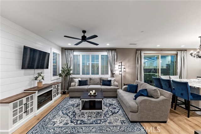 Detail Gallery Image 3 of 16 For 4301 San Miguel, Madera,  CA 93636 - 3 Beds | 2/1 Baths