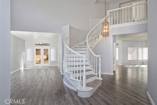 Detail Gallery Image 2 of 22 For 39990 Coliseum Way, Murrieta,  CA 92562 - 5 Beds | 3 Baths