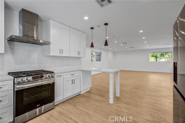 Detail Gallery Image 6 of 23 For 5248 Segals Way, Sherman Oaks,  CA 91411 - 4 Beds | 3/1 Baths