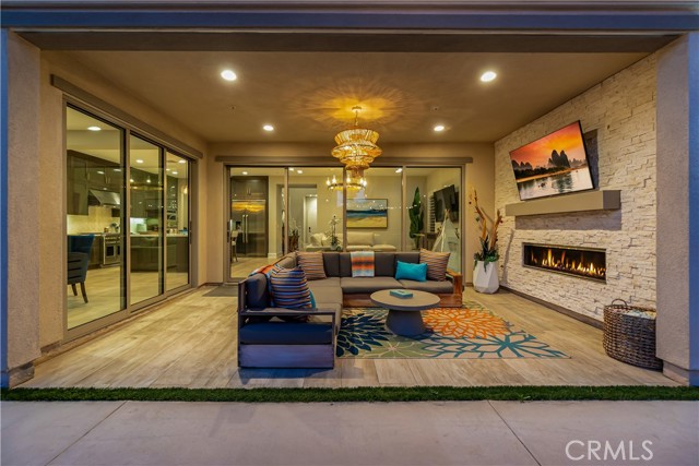 17311 Juniper Lane, Huntington Beach CA: https://media.crmls.org/medias/2f015d85-c38c-49ea-9080-ea7bb489abf0.jpg
