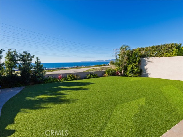 Detail Gallery Image 13 of 62 For 355 Hillcrest St, El Segundo,  CA 90245 - 5 Beds | 3 Baths