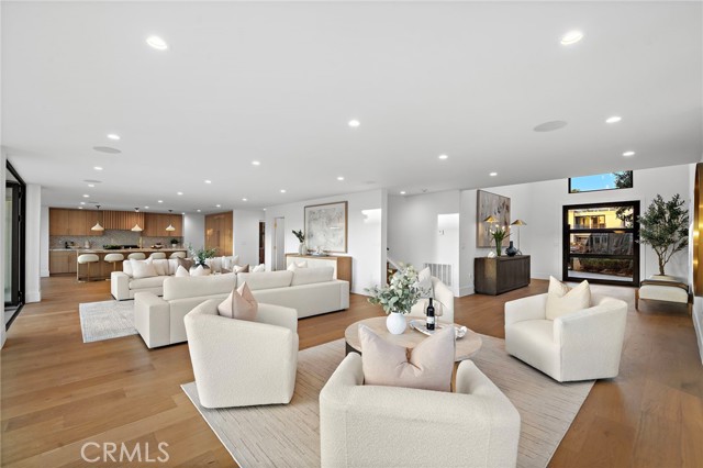 Detail Gallery Image 6 of 57 For 16471 Barnstable, Huntington Beach,  CA 92649 - 5 Beds | 5/1 Baths