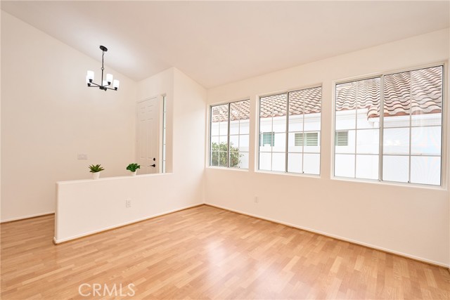 Detail Gallery Image 18 of 75 For 4908 Thebes Way, Oceanside,  CA 92056 - 3 Beds | 2 Baths