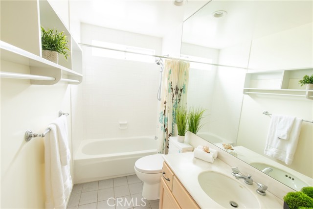 Detail Gallery Image 30 of 38 For 1139 Harvard St #B,  Santa Monica,  CA 90403 - 3 Beds | 2/1 Baths