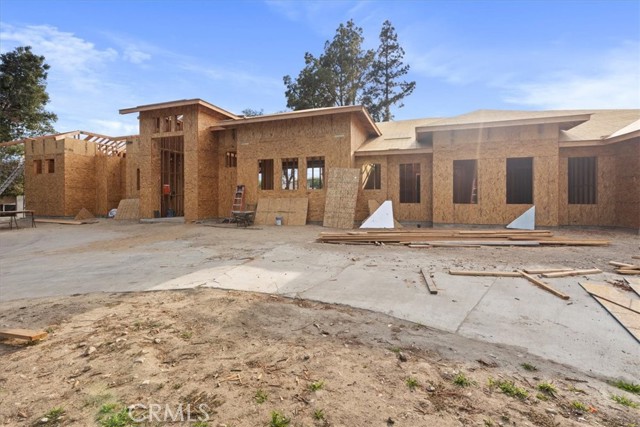 1629 N Palm Avenue, Upland CA: https://media.crmls.org/medias/2f05ca13-8240-494a-8666-e4c1f0844798.jpg