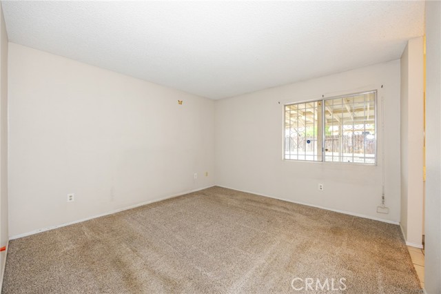 Detail Gallery Image 13 of 28 For 10415 Buckboard Cir, Adelanto,  CA 92301 - 3 Beds | 2 Baths