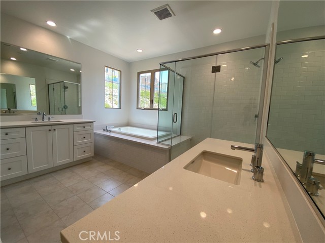 Detail Gallery Image 15 of 24 For 100 Jayhawk, Irvine,  CA 92602 - 4 Beds | 4/1 Baths