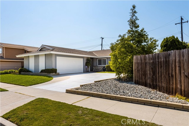 12741 Spring Street, Garden Grove CA: https://media.crmls.org/medias/2f083a02-10a0-408e-b9b5-0714869f1a64.jpg