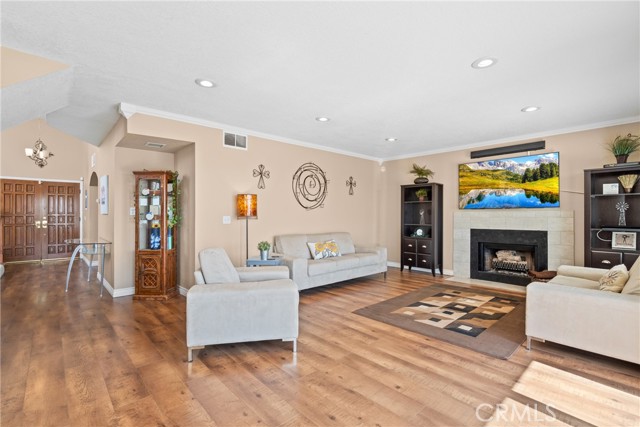 Detail Gallery Image 13 of 36 For 9543 Sunflower St, Rancho Cucamonga,  CA 91737 - 4 Beds | 3 Baths