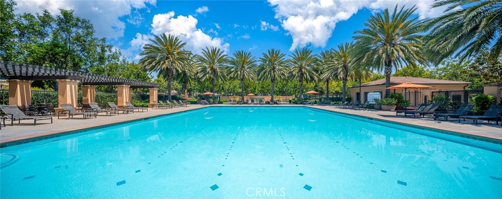 https://media.crmls.org/medias/2f0891c6-1438-46a0-9d18-9dd5a2548511.jpg?preset=X-Large