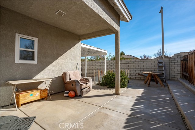 Detail Gallery Image 13 of 15 For 14993 Brown Ln, Victorville,  CA 92394 - 3 Beds | 2 Baths