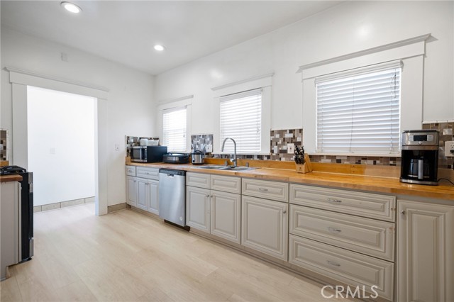 Detail Gallery Image 13 of 47 For 1251 N Commonwealth, Los Angeles,  CA 90029 - – Beds | – Baths