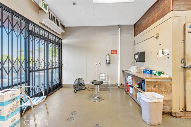 3200 Mission Avenue, Oceanside CA: https://media.crmls.org/medias/2f0ac364-9325-4591-a9db-ec79ec84dcb9.jpg