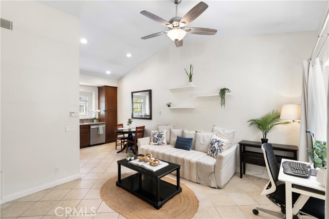 Detail Gallery Image 5 of 22 For 23412 Pacific Park 7c,  Aliso Viejo,  CA 92656 - 1 Beds | 1 Baths