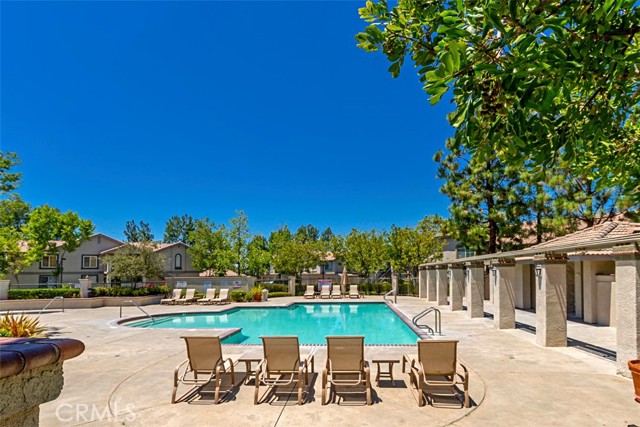 15 Havre Court, Lake Forest CA: https://media.crmls.org/medias/2f0c89e4-c1b9-4411-bf8f-6eca81ae8915.jpg